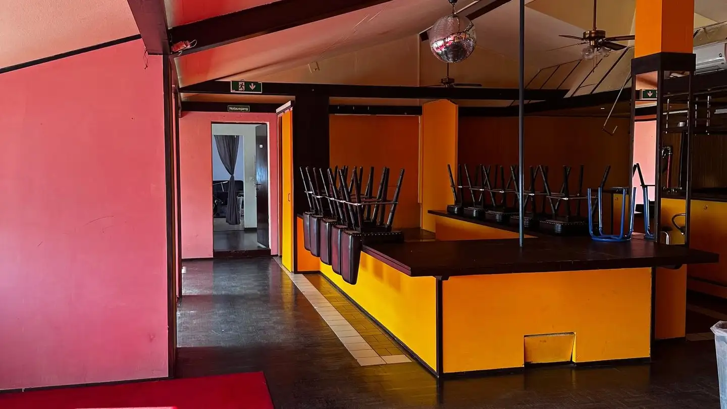 Club for rent - Brunnenwiesenstrasse 19, 8172 Niederglatt ZH