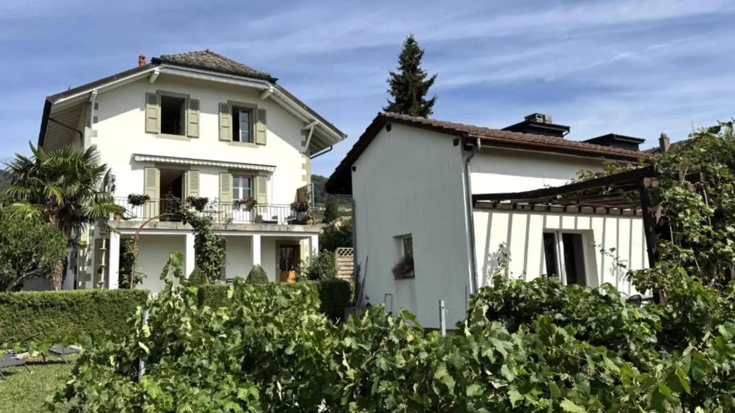 Single house for sale - 1185 Mont-sur-Rolle