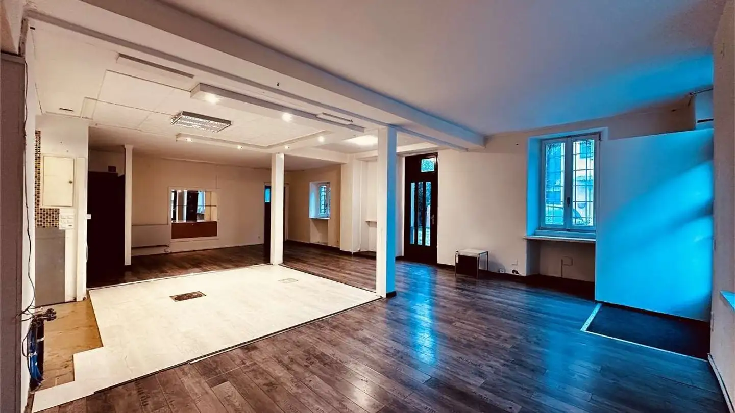 Office space for rent - Piazza Grande 11, 6826 Riva San Vitale - Photo 2