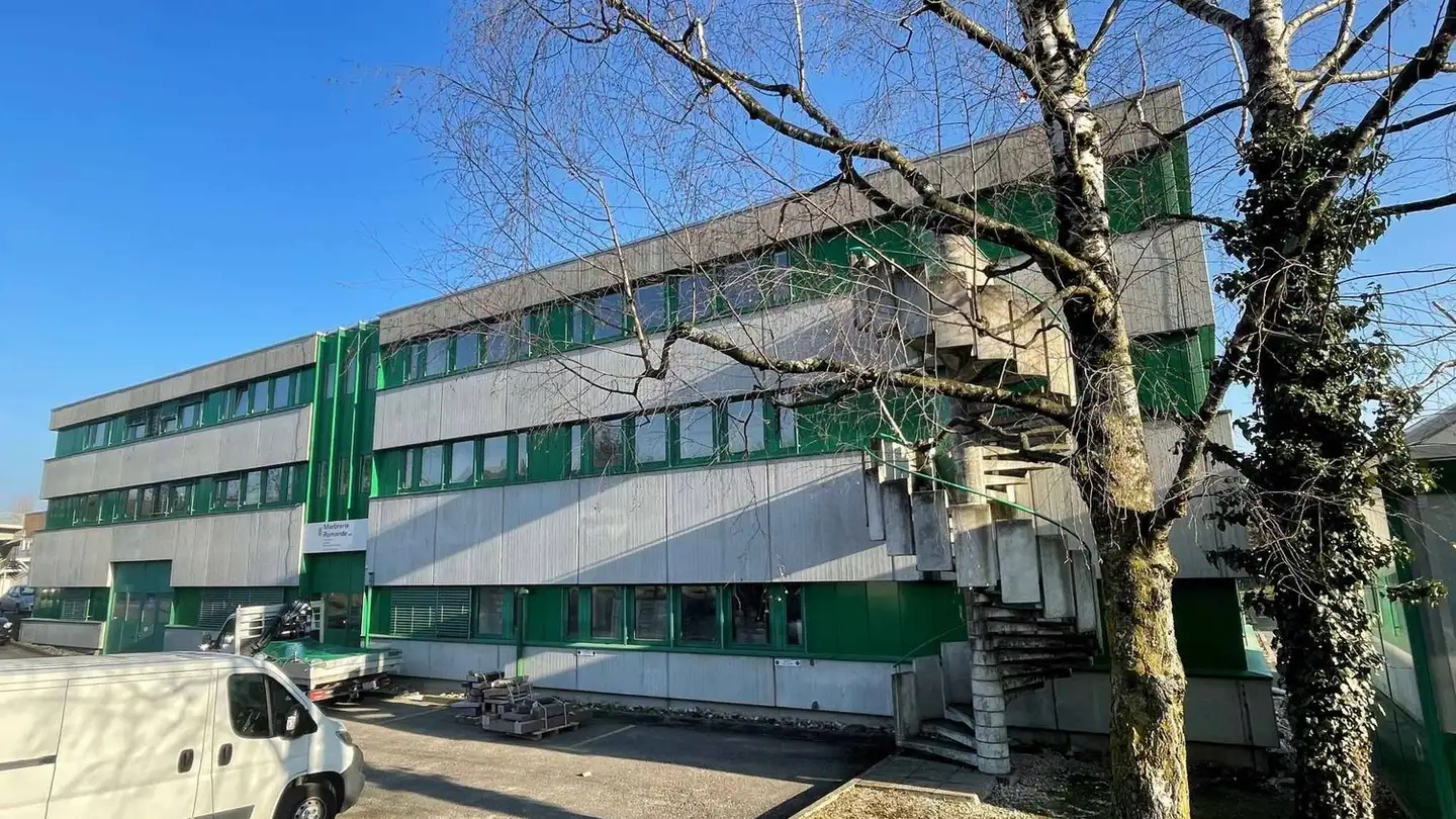 Spazio ufficio in affitto - 1027 Lonay