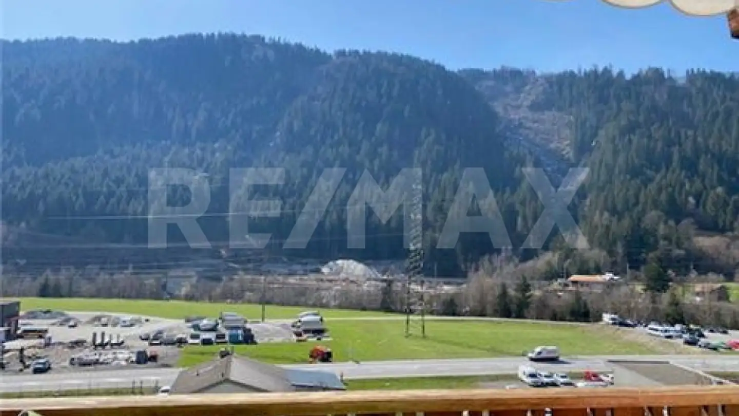 Appartement à louer - Via Mutteins 21, 7162 Tavanasa