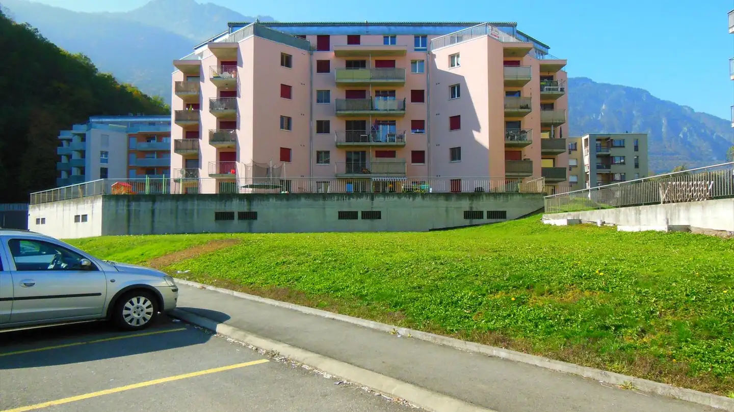 Outdoor parking space for rent - Chemin De La Barme 23, 1868 Collombey