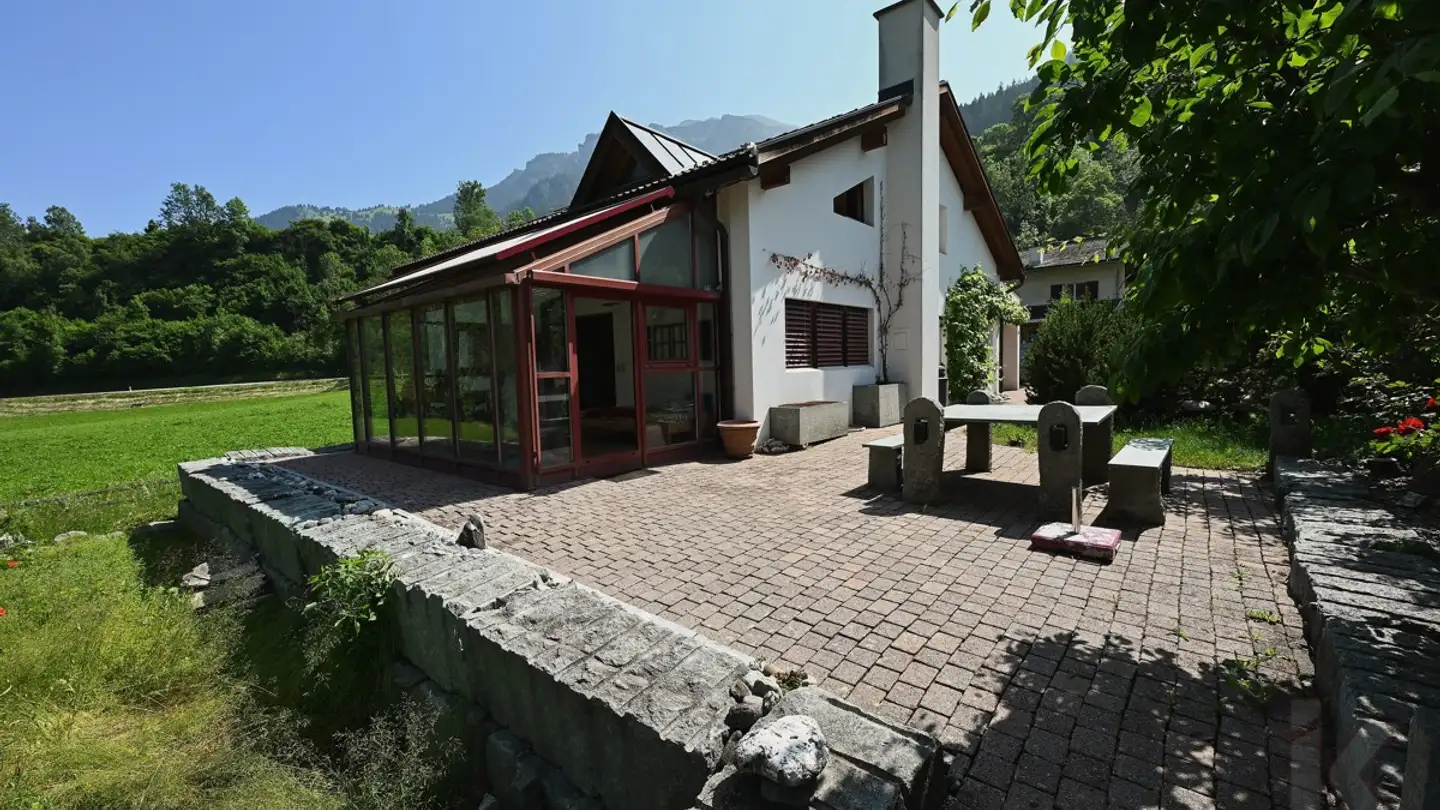 Single house for sale - 7432 Zillis