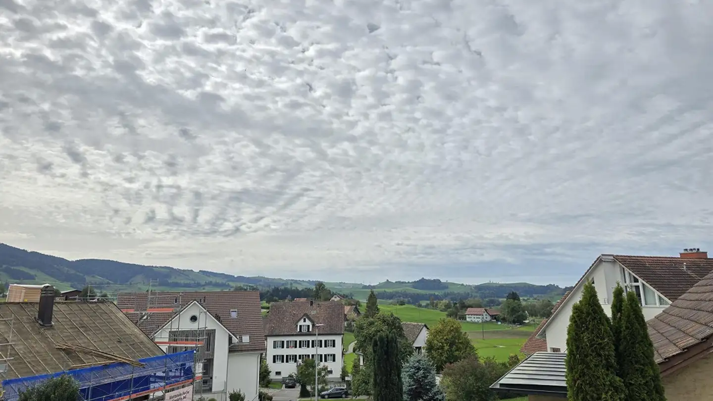 Dachgeschosswohnung mieten - Hüttnerstrasse 15, 8824 Schönenberg ZH - Foto 4