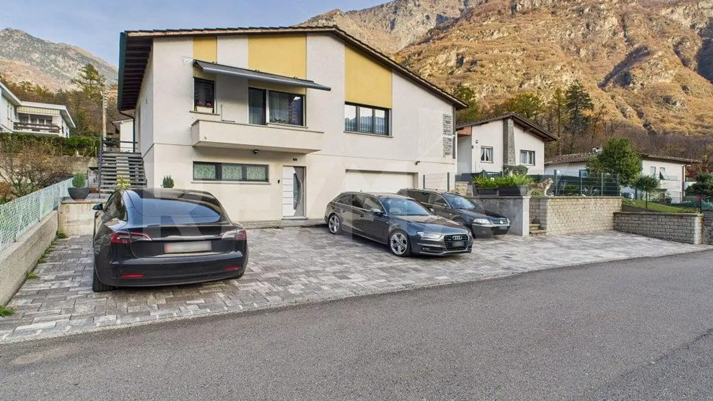 Residential building for sale - 6710 Biasca