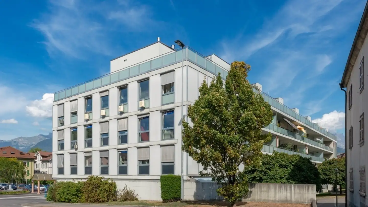 Apartment for rent - Avenue Du Théâtre 4, 1870 Monthey - Photo 2