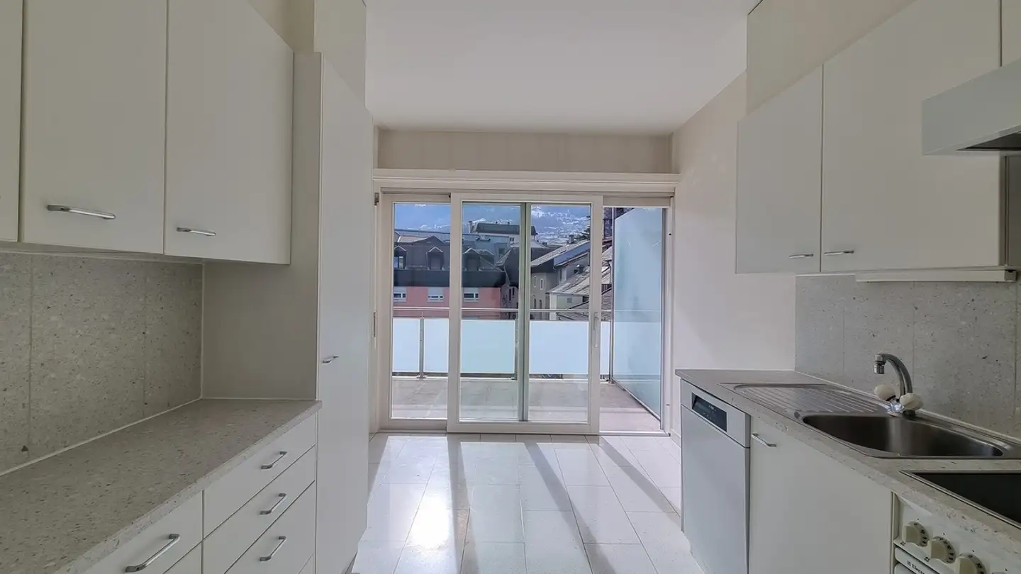 Apartment for rent - Avenue Du Théâtre 4, 1870 Monthey - Photo 4