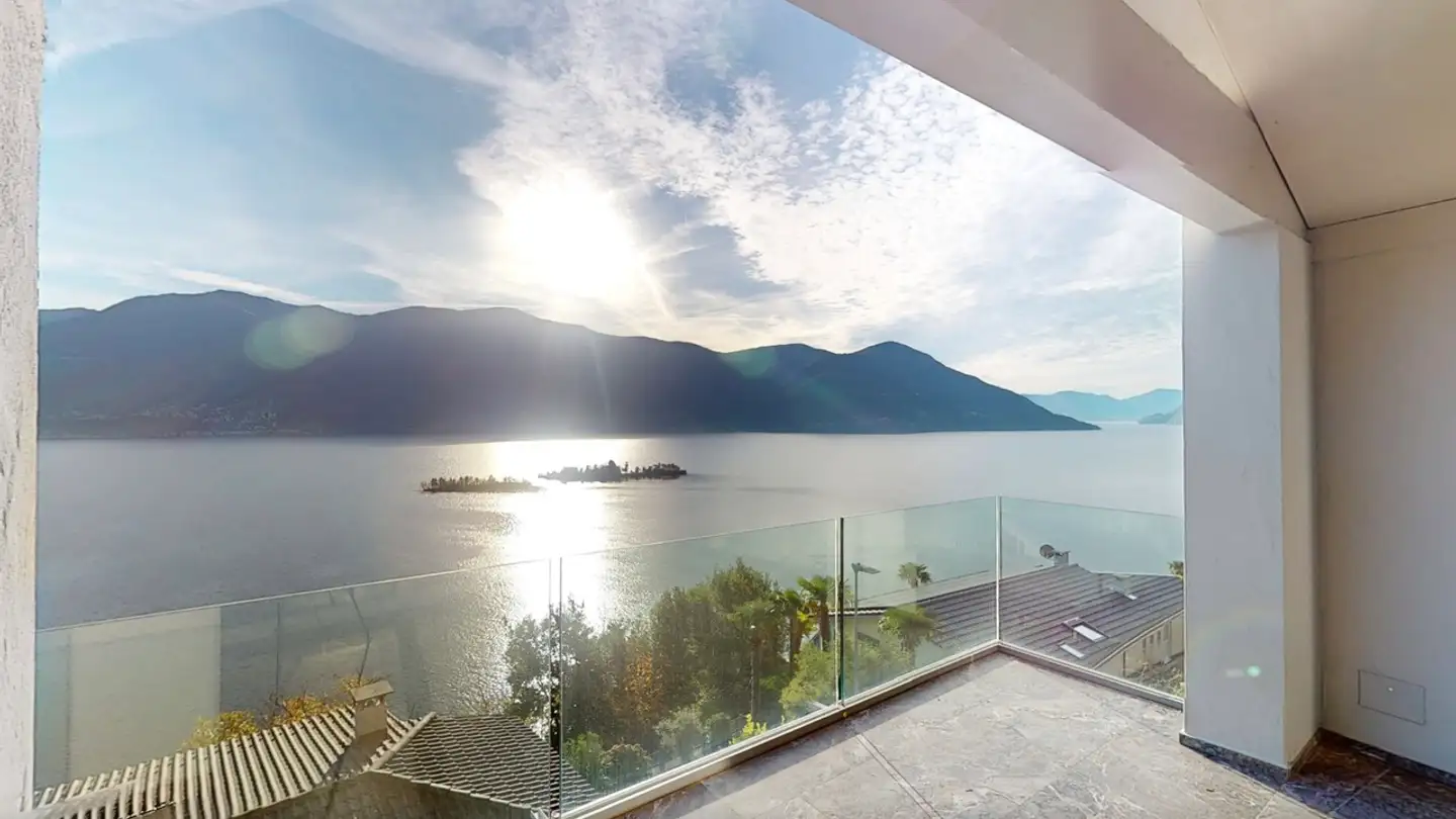 Villa in vendita - Via Ronco, 6613 Porto Ronco