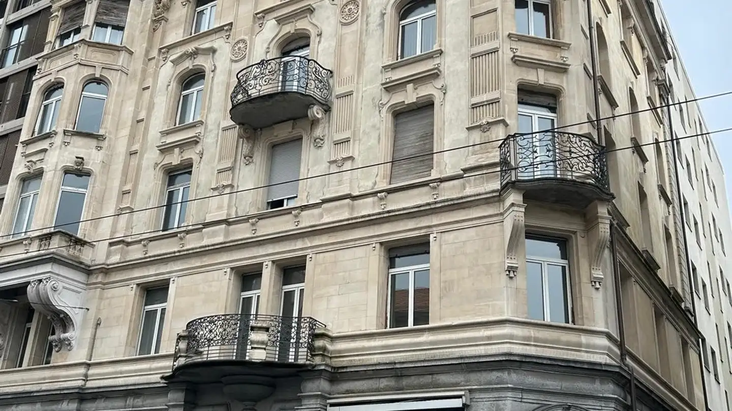 Bürofläche mieten - Avenue Léopold-Robert 88, 2300 La Chaux-de-Fonds