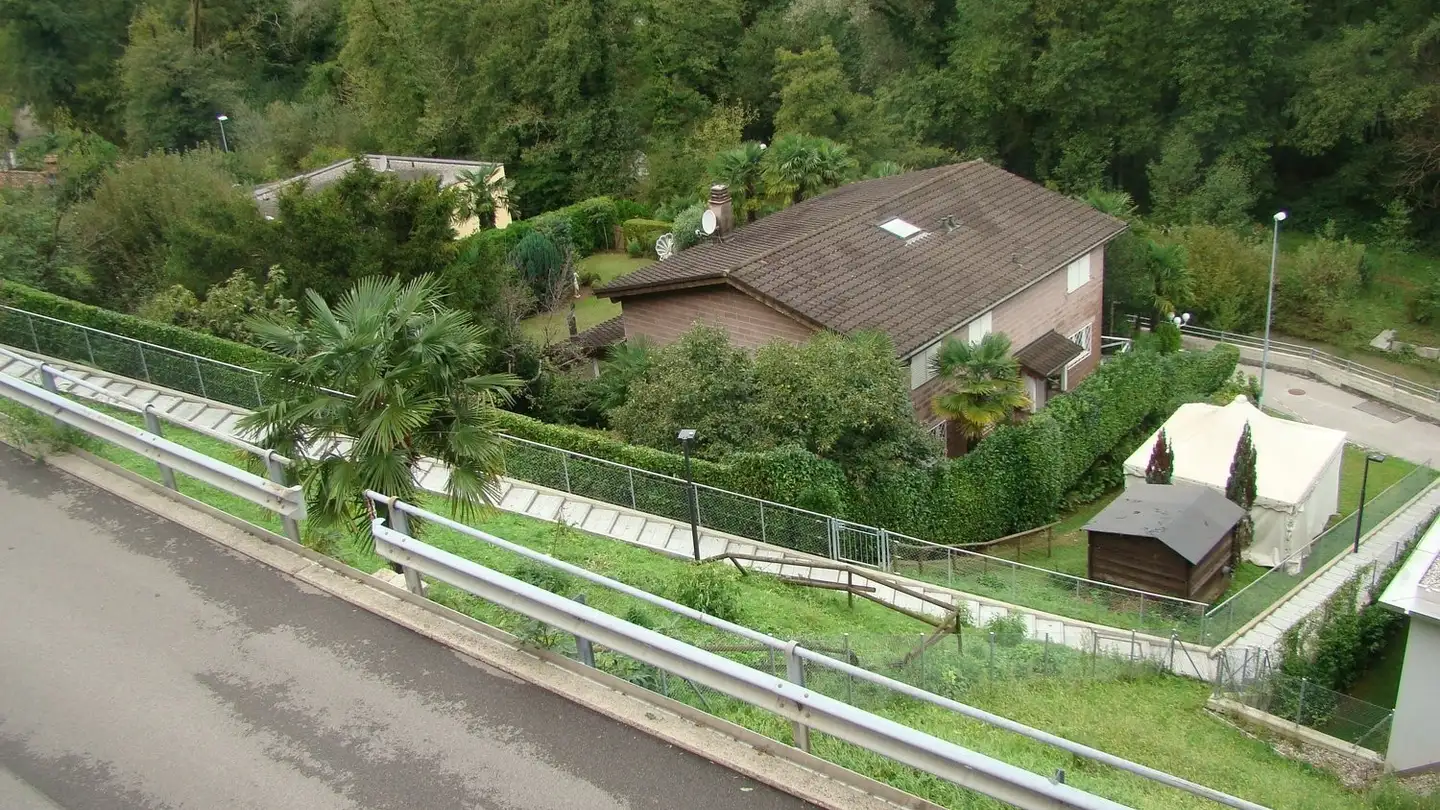 Single house for rent - 6918 Figino