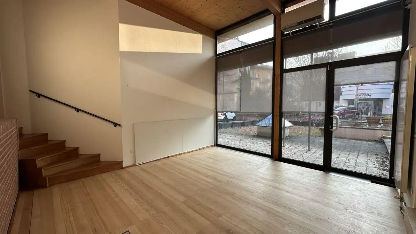 Bureau à louer - Via Enrico Dunant, 6830 Chiasso