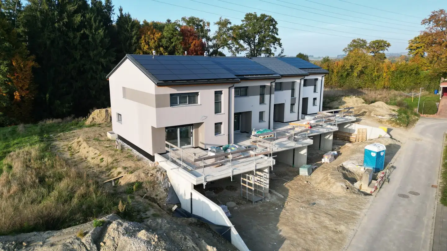 Row house for sale - Sonnhalde, 1734 Tentlingen