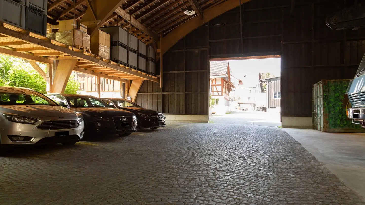 Überdachter Parkplatz mieten - Edikerstrasse 20d, 8635 Dürnten - Foto 3