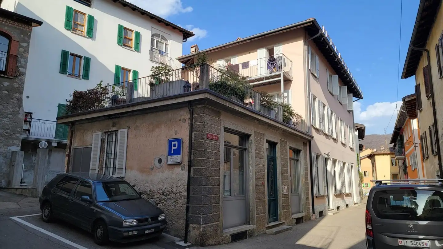 Commerciale in affitto - Piazza Grande 1, 6986 Curio - Photo 4