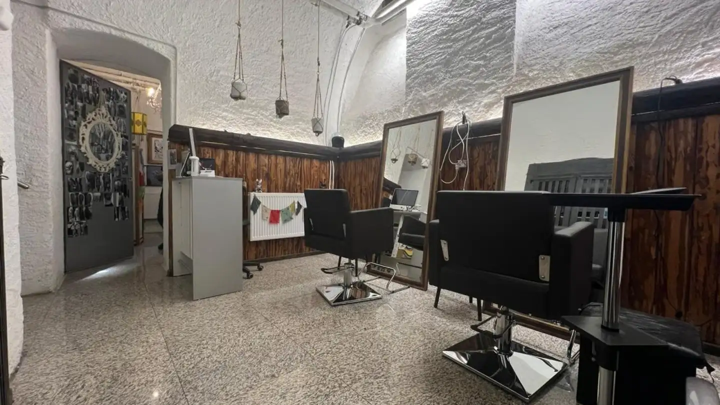 Hairdresser for rent - 1860 Aigle