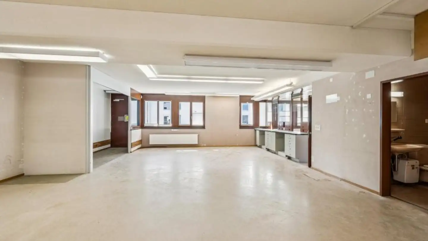 Gewerbe mieten - Rue De La Poste 16, 2952 Cornol - Foto 4