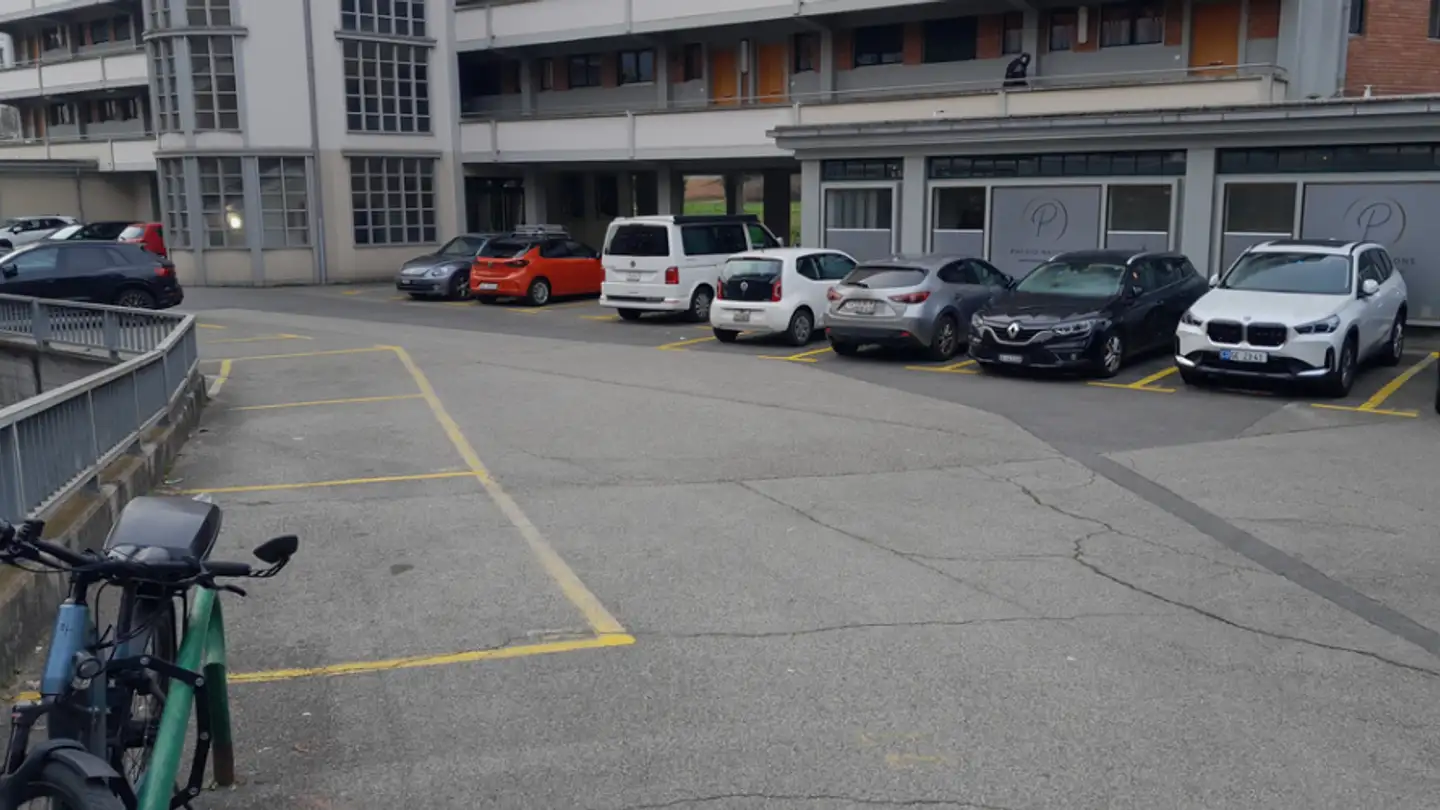 Outdoor parking space for rent - Rue De Vermont 60, 1202 Genève