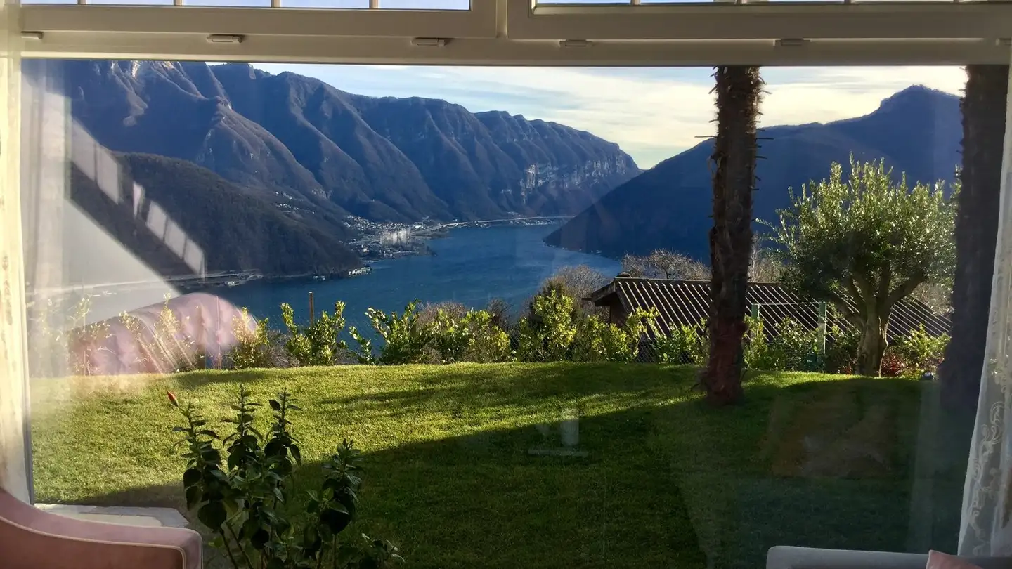 Single house for rent - 6914 Carona