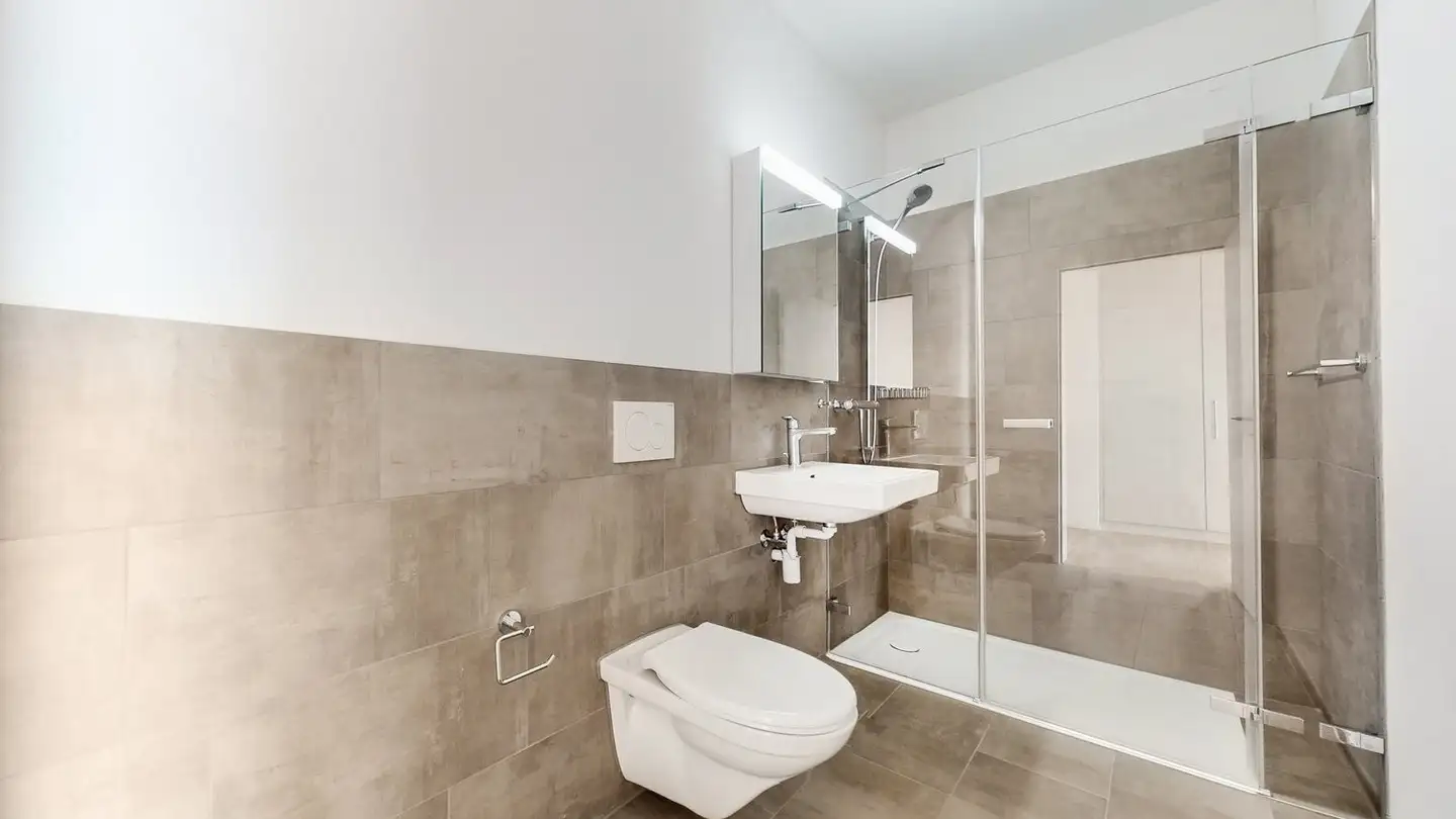 Apartment for rent - Industrieplatz 5, 8212 Neuhausen am Rheinfall - Photo 3
