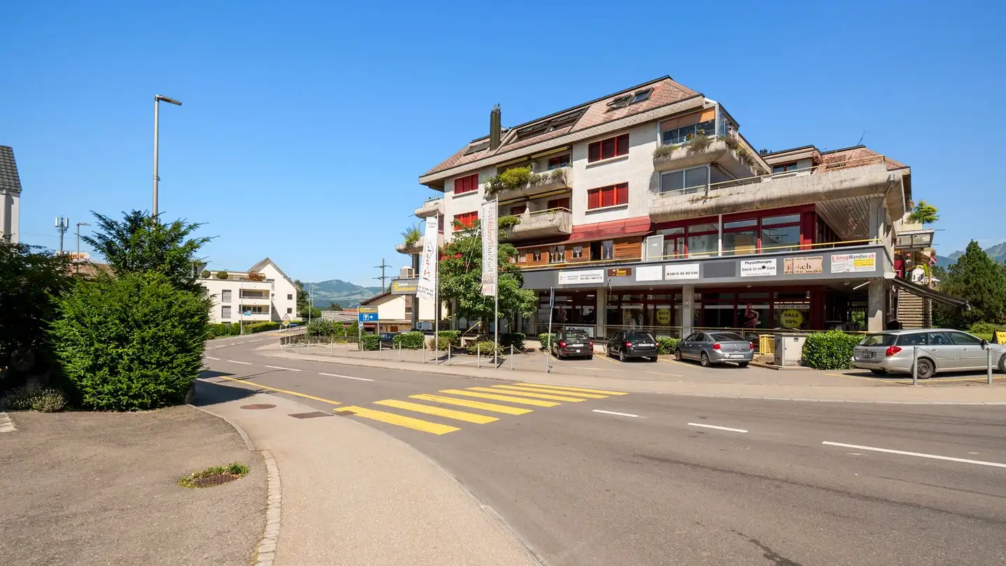 Wohnung kaufen - Kantonsstrasse 1, 8863 Buttikon SZ