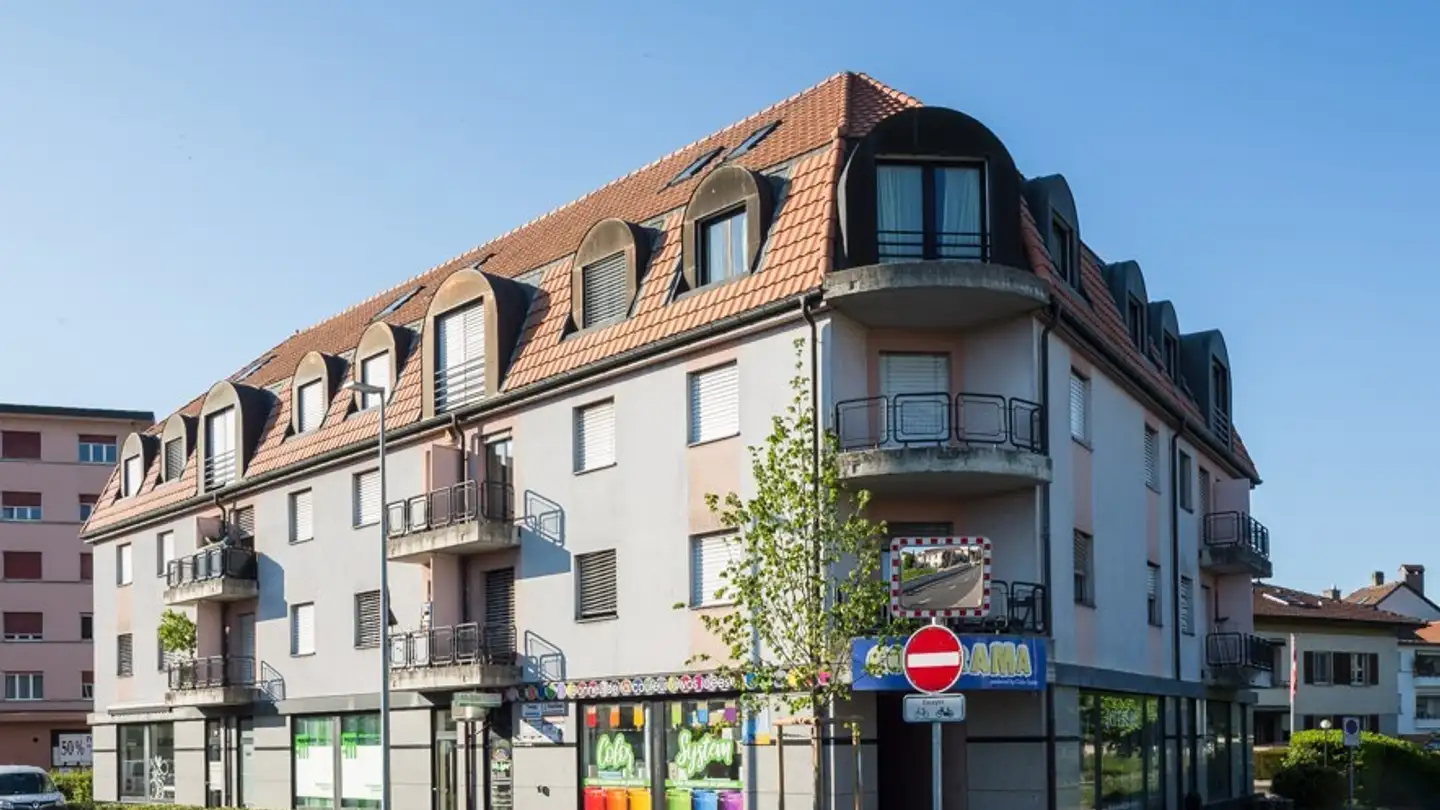 Place de parking extérieure à louer - Rue De Guillermaux 24, 1530 Payerne