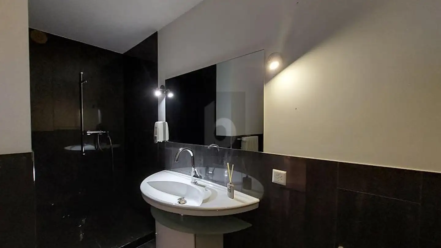 Bureau à louer - 6430 Schwyz - Photo 3