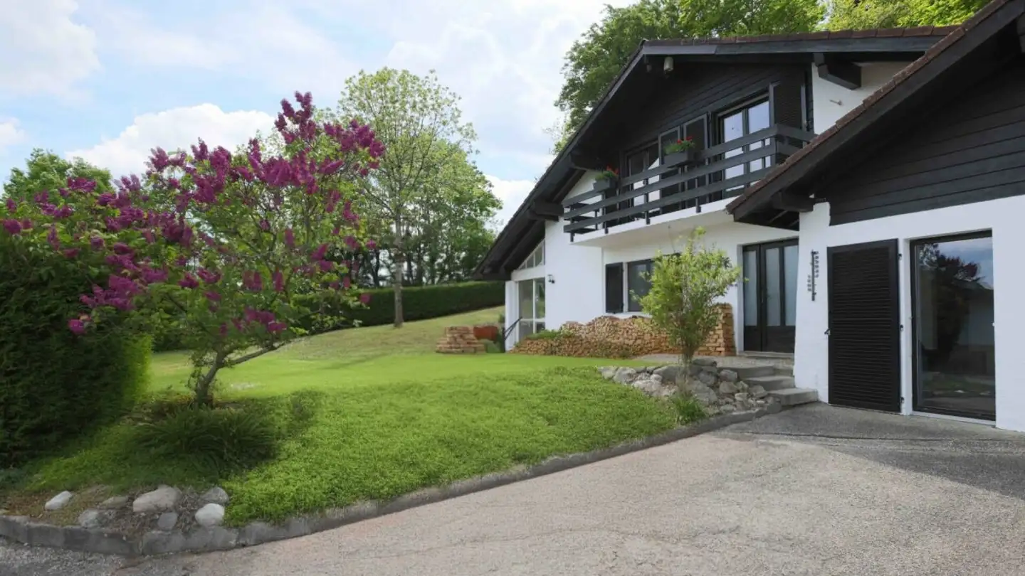 Wohnung kaufen - Route De St-George, 1188 Gimel