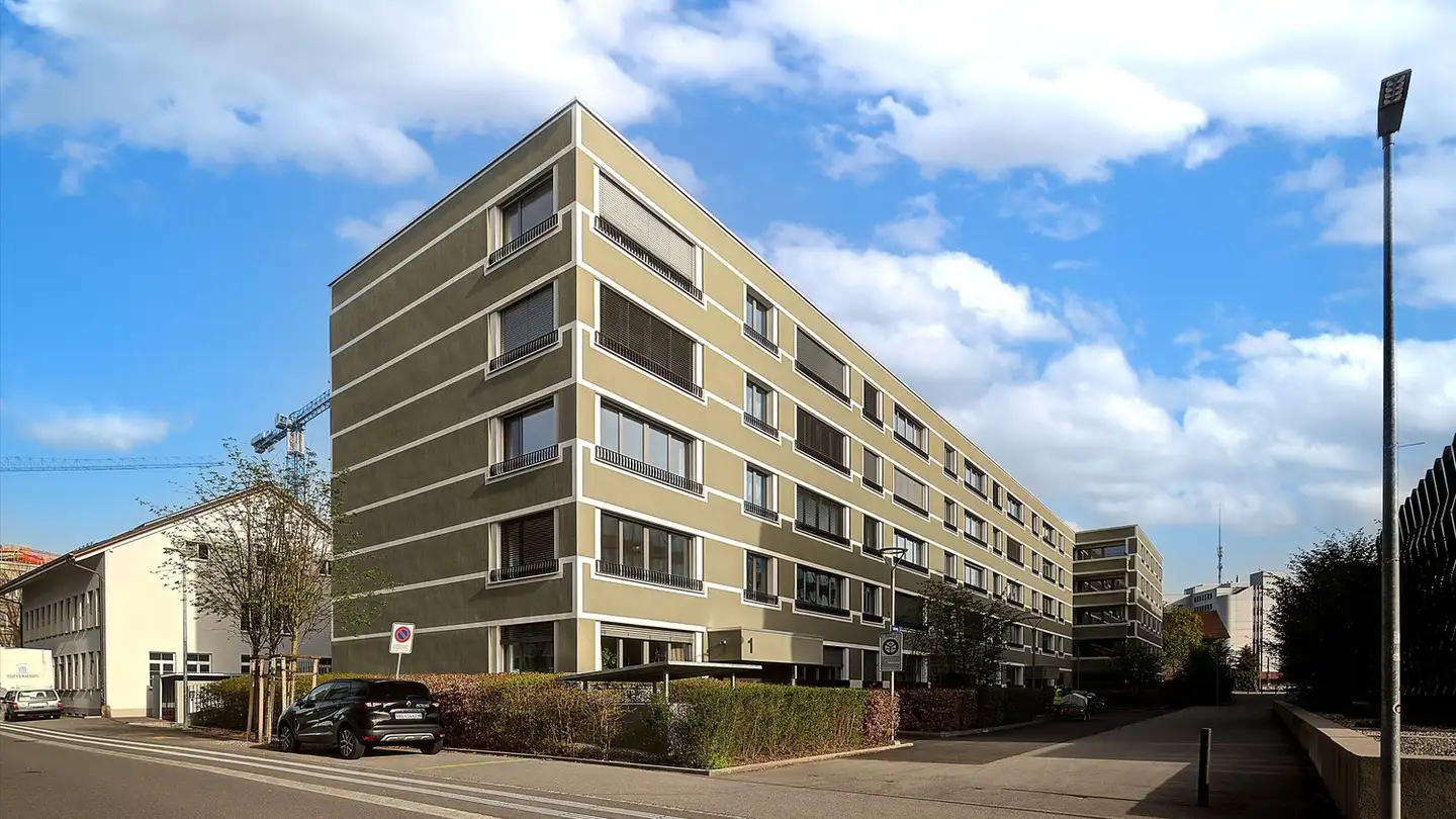 Tiefgaragenstellplatz mieten - Luxweg 1, 5000 Aarau