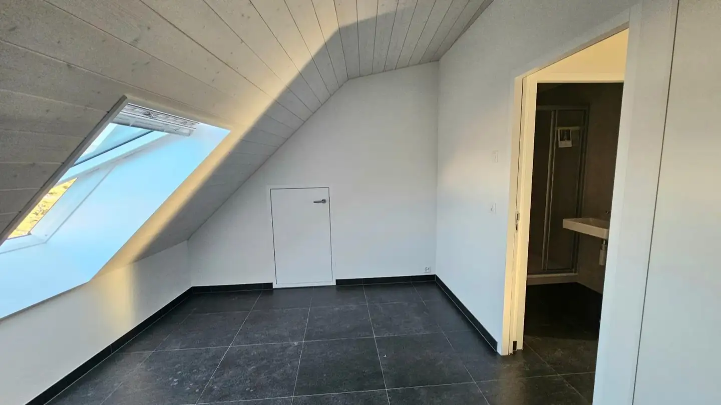 Dachgeschosswohnung mieten - Quai De La Thièle 15, 1400 Yverdon-les-Bains - Foto 4