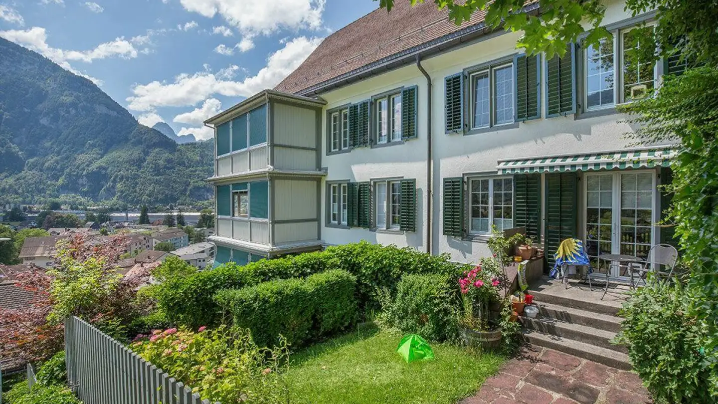 Villa for rent - Kerenzerstrasse, 8753 Mollis