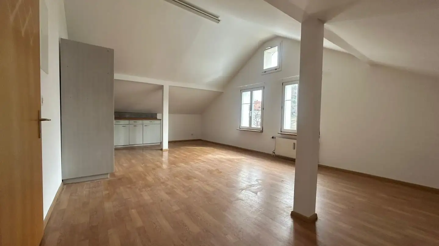 Attic flat for rent - Hinterbissaustrasse, 9410 Heiden