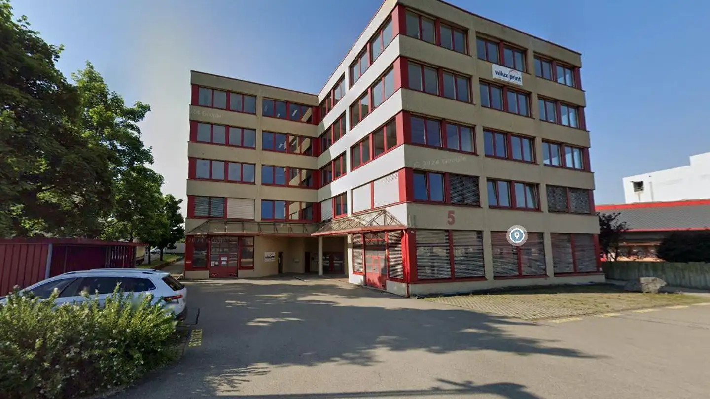 Commercial for rent - Unterfeldstrasse 5, 8340 Hinwil