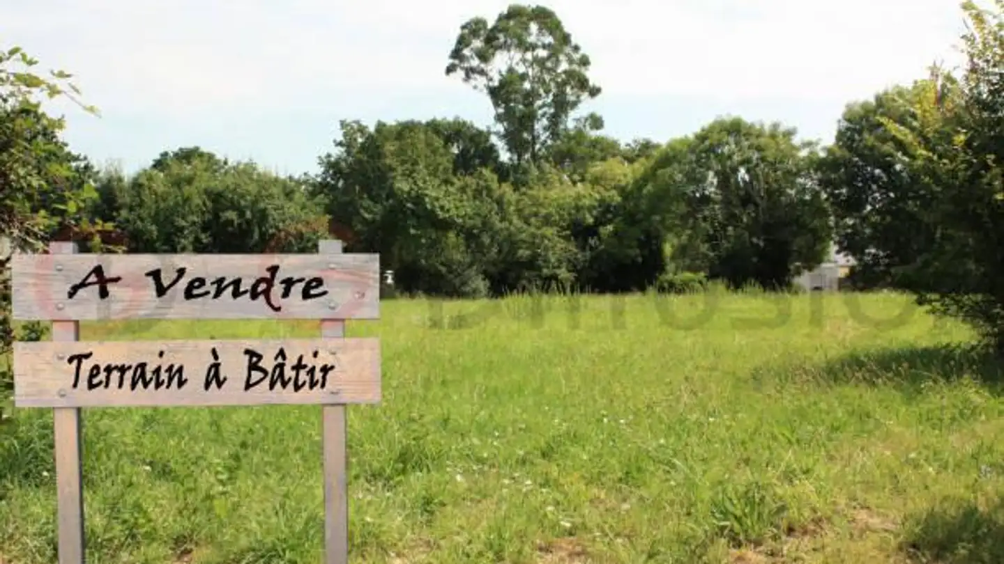 Constructible plot for sale - 1920 Martigny