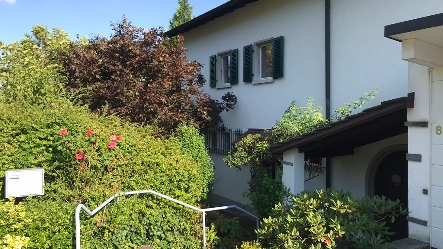 Casa singola in vendita - Unterer Rebbergweg 83, 4153 Reinach BL