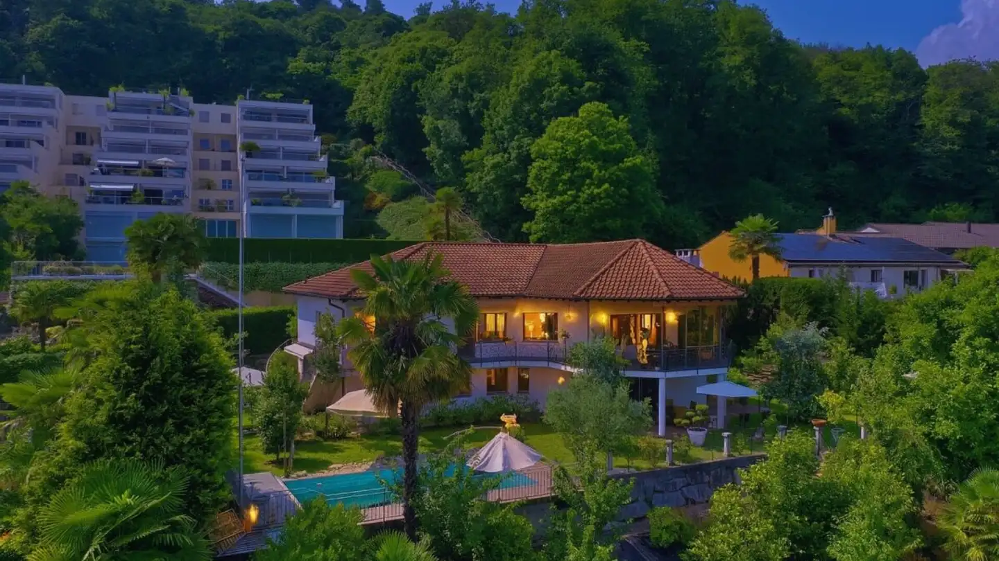 Villa for sale - 6984 Pura