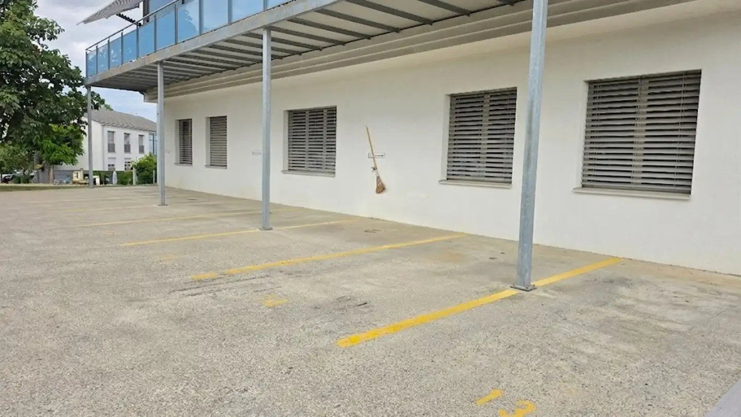 Parcheggio esterno in affitto - Dorfstrasse 13, 6222 Gunzwil