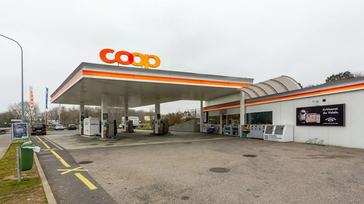 Edificio ad uso misto in vendita - 2013 Colombier NE