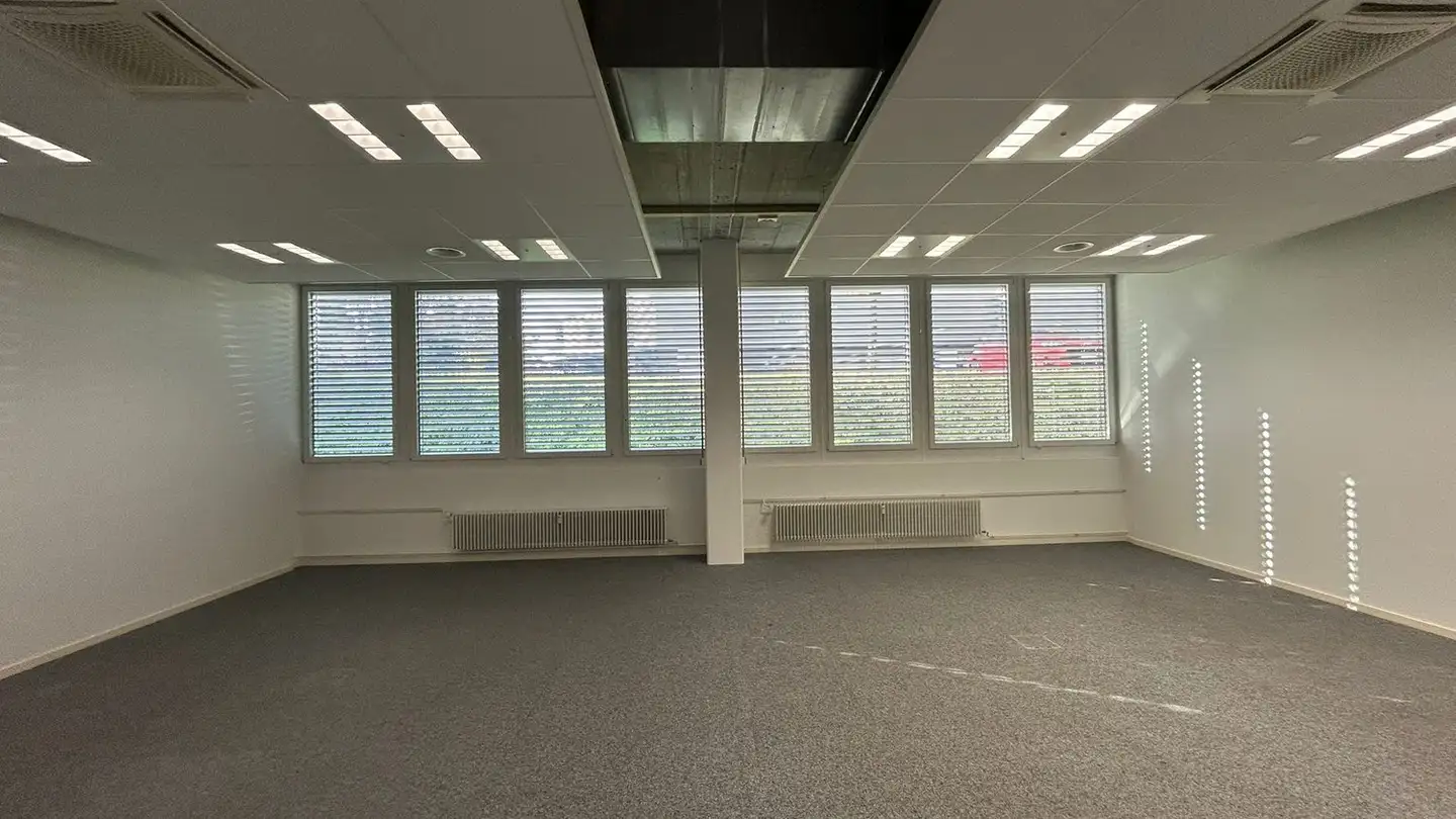 Commercial à louer - Duggingerstrasse 23, 4153 Reinach BL - Photo 4