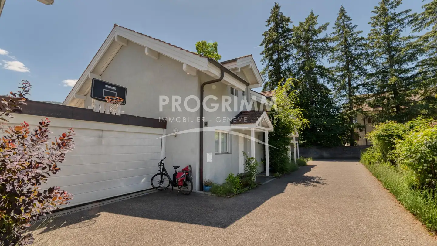 Stepped house for rent - Chemin De Pinchat, 1227 Carouge GE