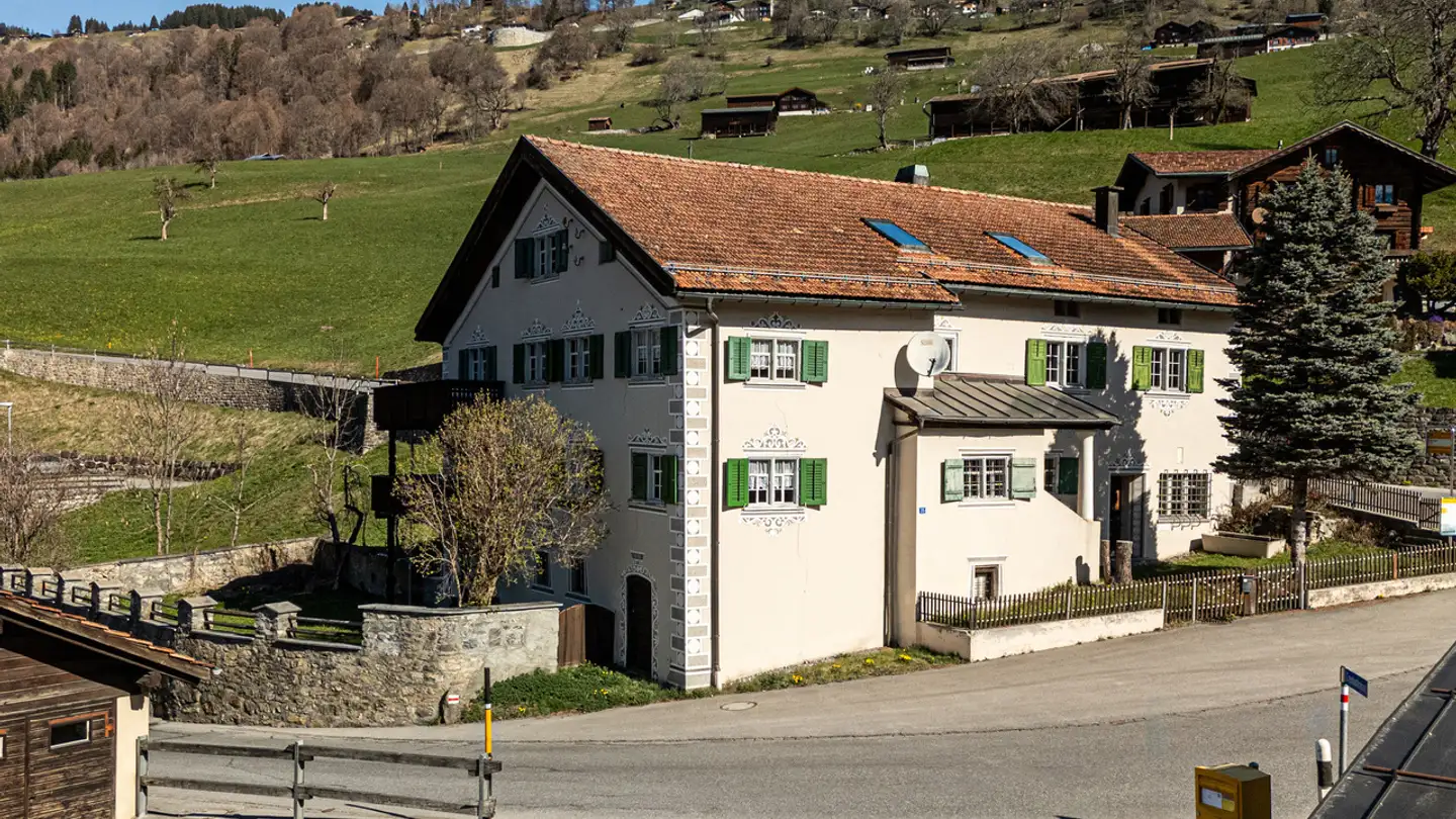 Cave house for sale - Luzeinerstrasse, 7242 Luzein