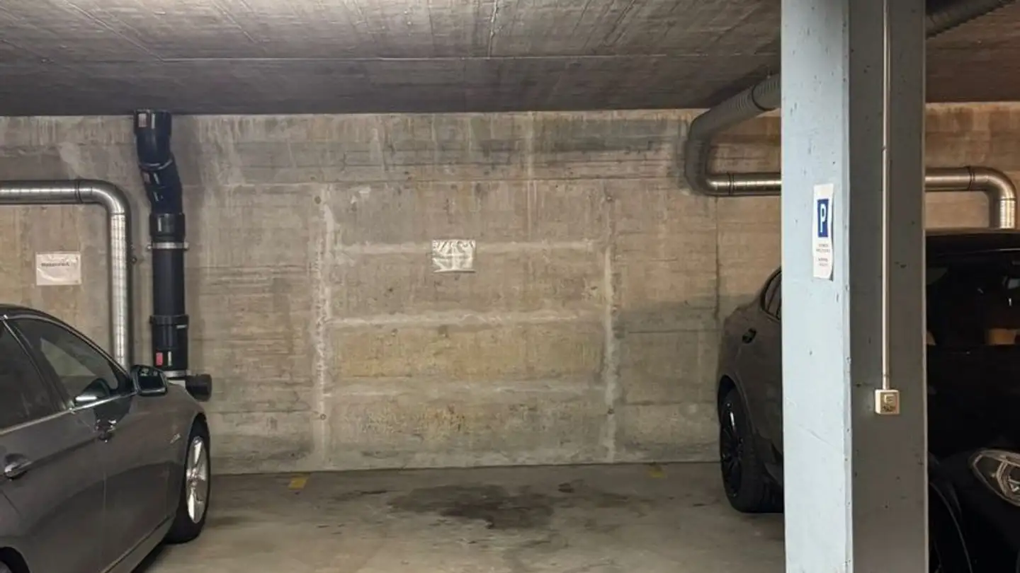 Place de parking extérieure à louer - Bahnhofplatz 17, 6440 Brunnen - Photo 3