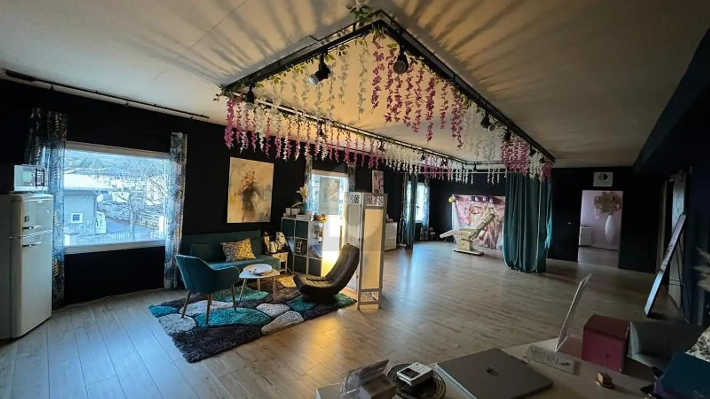 Office space for rent - 1880 Bex - Photo 3