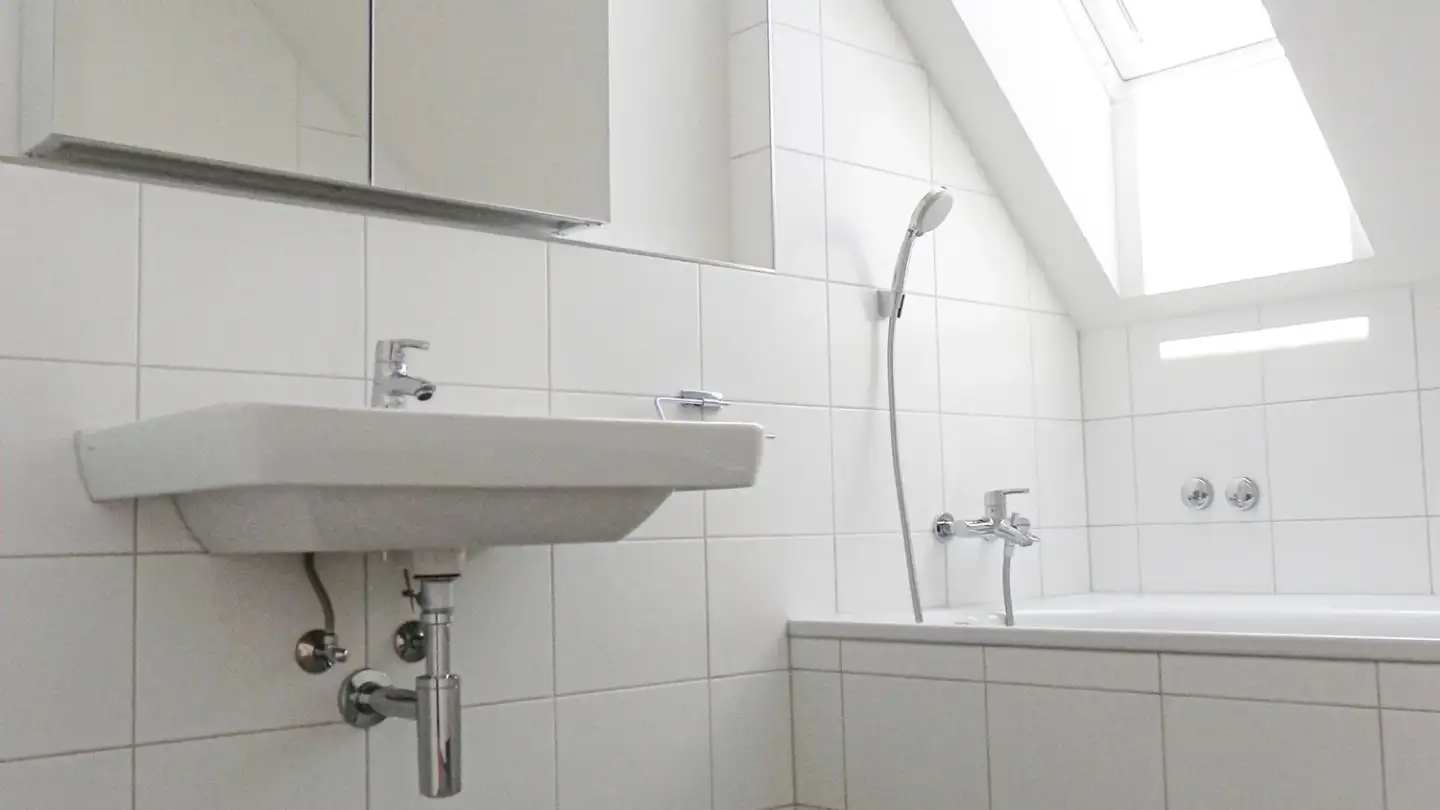 Attique à louer - Altmoosstrasse 15, 8157 Dielsdorf - Photo 4
