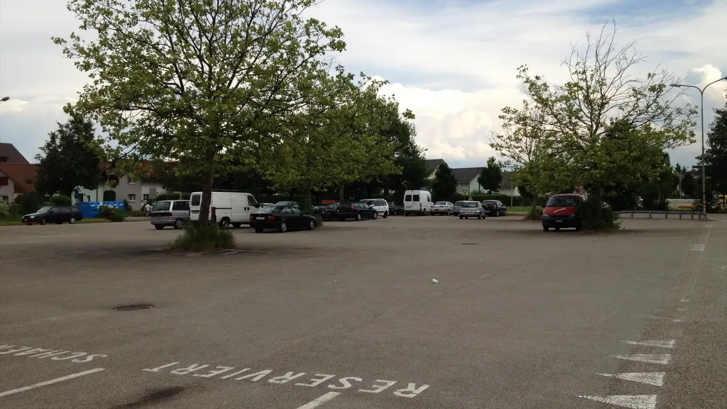 Outdoor parking space for rent - 4528 Zuchwil - Photo 3