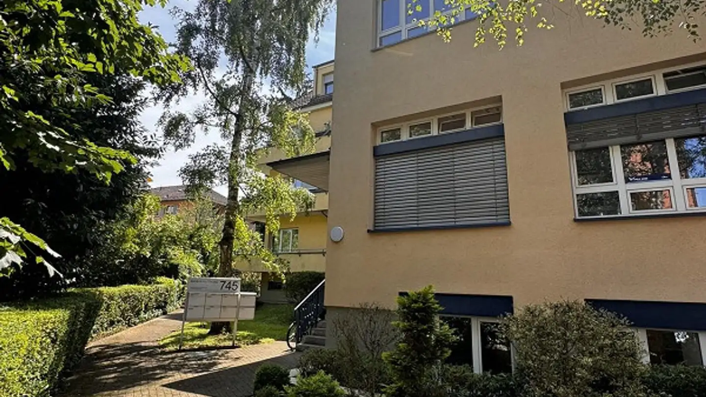 Office space for rent - Badenerstrasse 745, 8048 Zürich