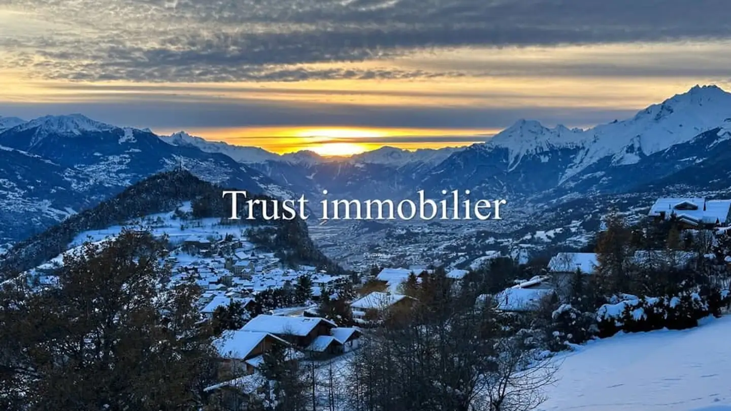 Constructible plot for sale - 1978 Lens