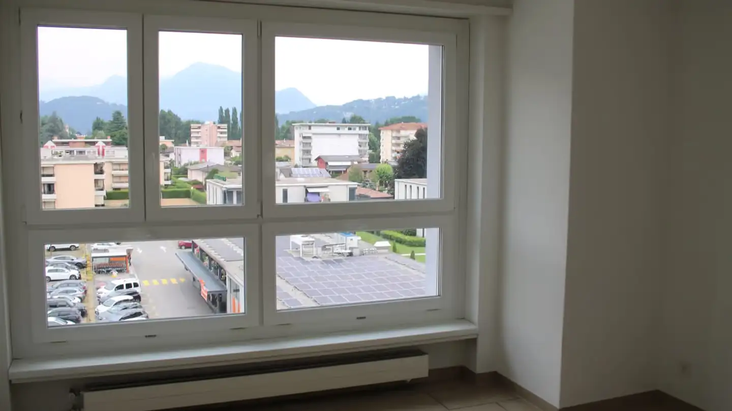 Wohnung mieten - Via Stazione 77, 6987 Caslano - Foto 2