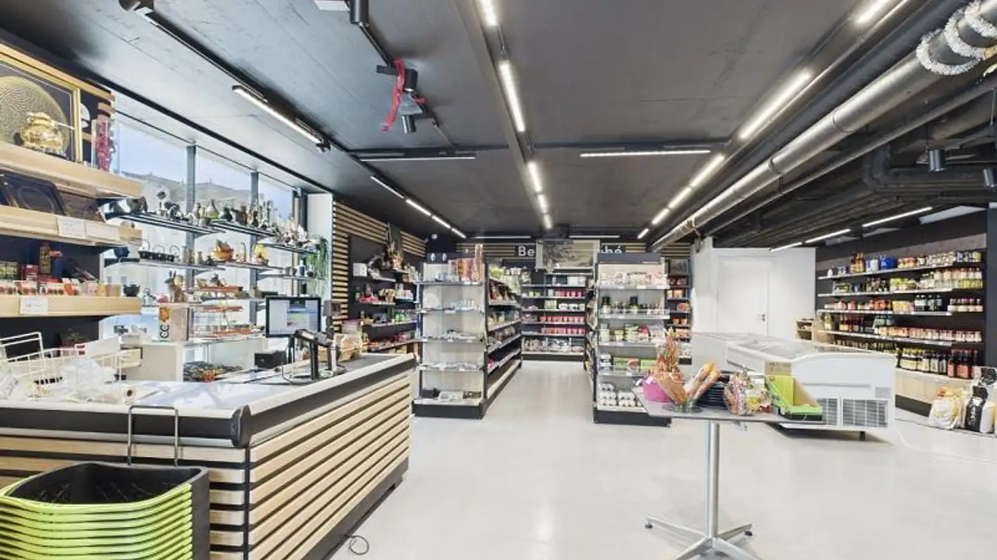 Shop for sale - 1820 Montreux - Photo 3
