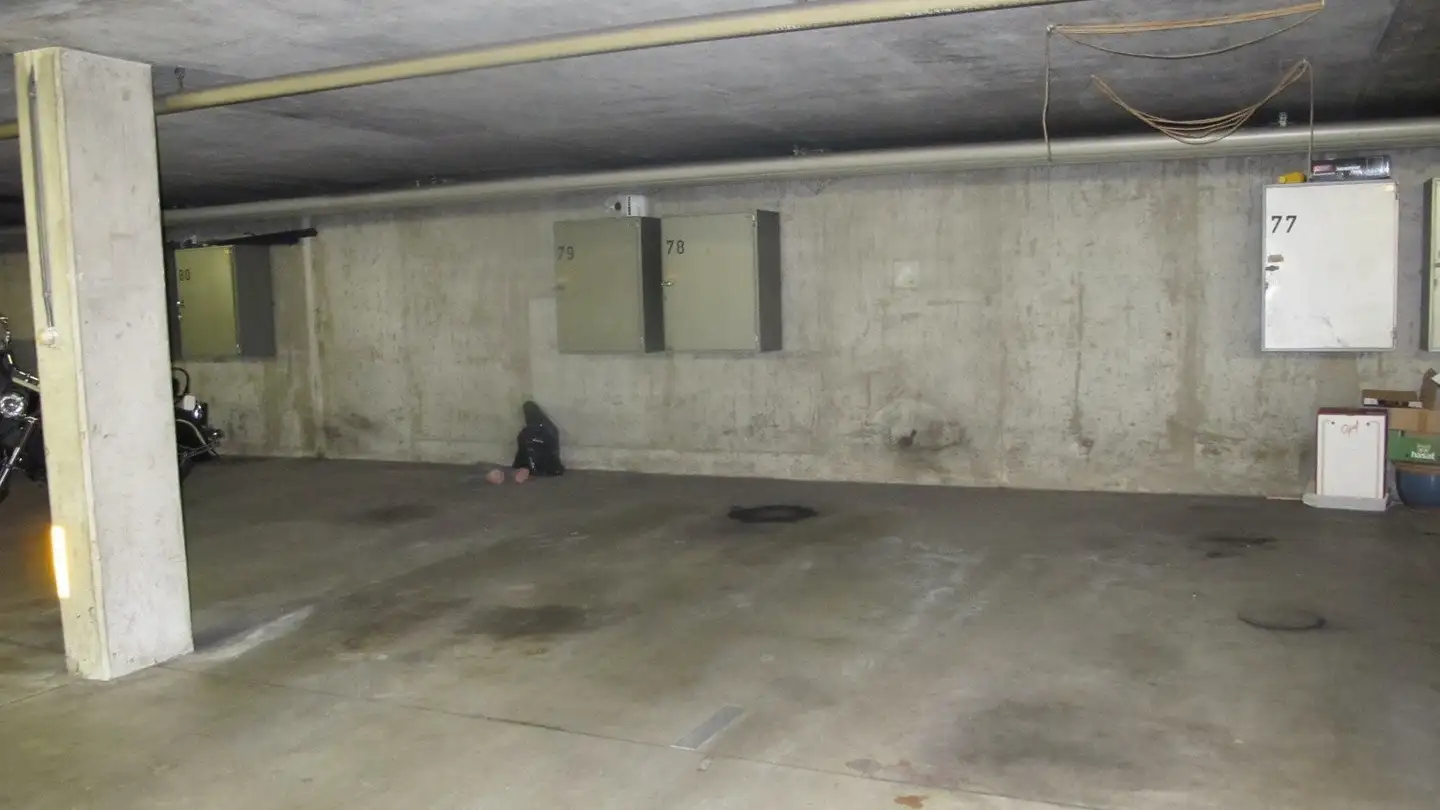 Underground parking space for rent - Bodenacherstrasse 36, 8121 Benglen - Photo 2