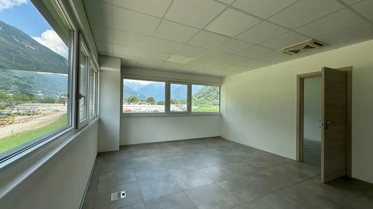 Commerciale in affitto - 6533 Lumino - Photo 4